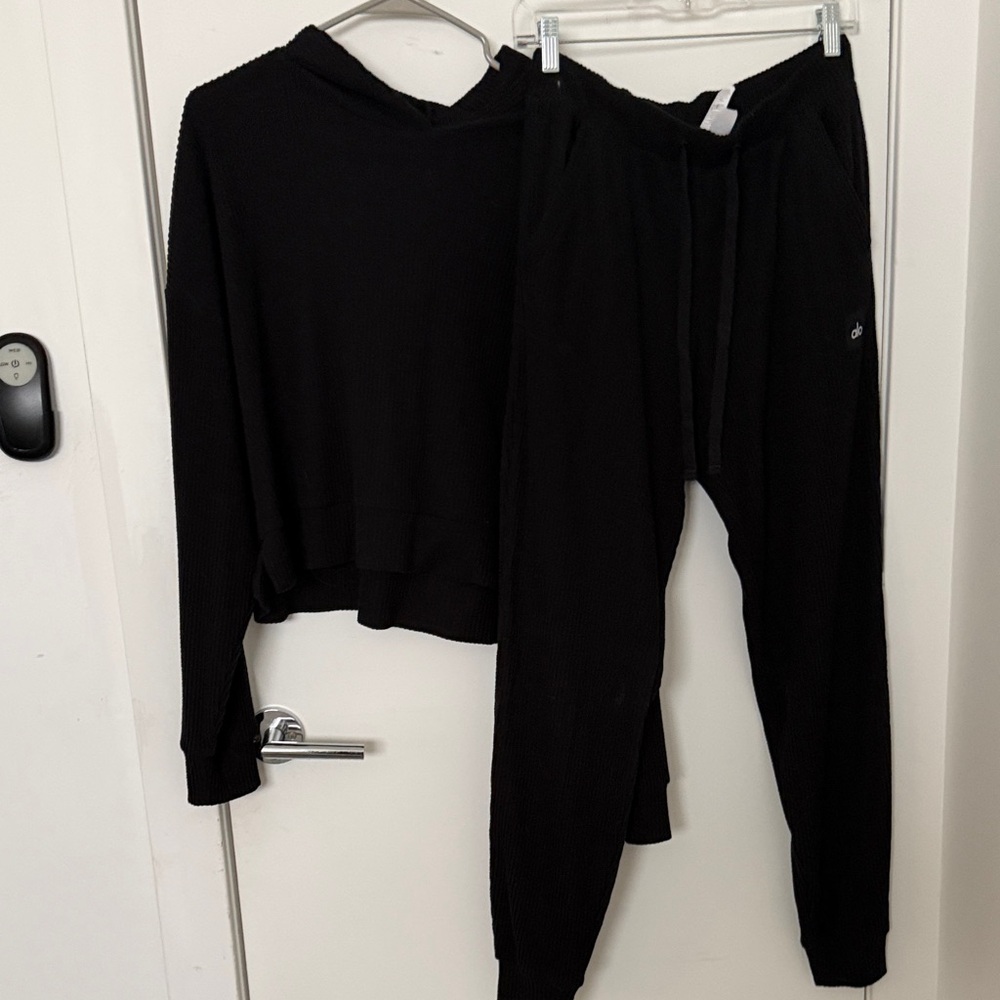 ALO Yoga Black Ribbed Hoodie Set